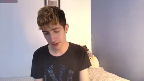 Snapshot of erik_golden_ chatting on 07.14.26 I am Erik online show from 07.14.26
