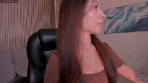 Snapshot of erikabenz chatting on 02.11.26 Erika Benz online show from 02.11.26