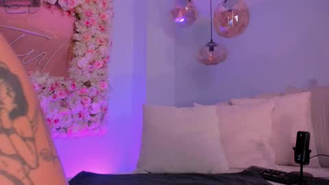 Snapshot of erikabenz chatting on 02.24.26 Erika Benz online show from 02.24.26