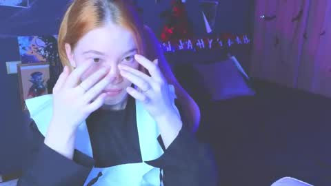 Snapshot of erikabrian chatting on 10.25.25 erikabrian online show from 10.25.25