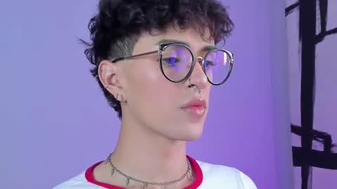   online show from 11.01.25