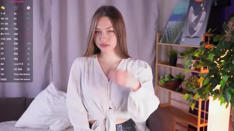 Mia online show from 10.23.25