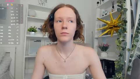 Snapshot of erline_may chatting on 06.18.26 Sofia online show from 06.18.26