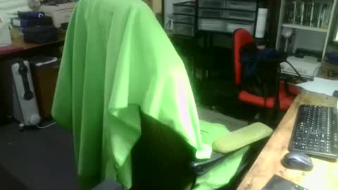 Snapshot of ernello chatting on 09.24.25 ernello online show from 09.24.25