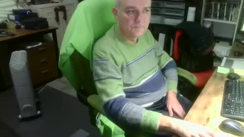 Snapshot of ernello chatting on 10.01.25 ernello online show from 10.01.25