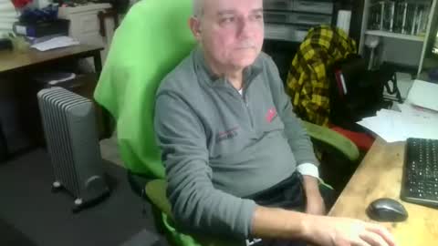 Snapshot of ernello chatting on 11.09.25 ernello online show from 11.09.25