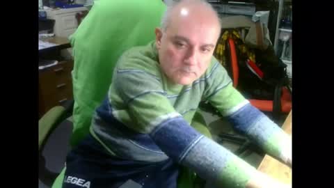 Snapshot of ernello chatting on 01.13.26 ernello online show from 01.13.26