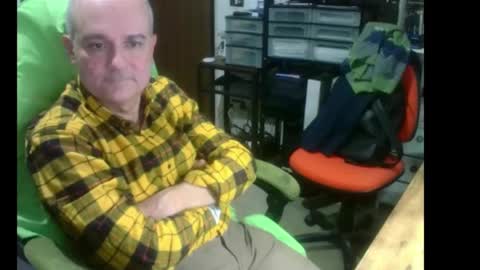 Snapshot of ernello chatting on 01.14.26 ernello online show from 01.14.26