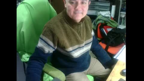 Snapshot of ernello chatting on 01.16.26 ernello online show from 01.16.26