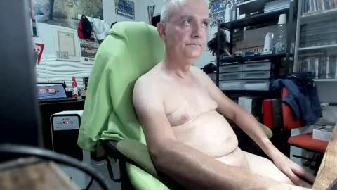 Snapshot of ernello chatting on 07.01.26 ernello online show from 07.01.26