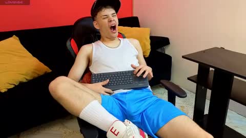 Snapshot of eros_steel chatting on 06.07.26 Eros online show from 06.07.26