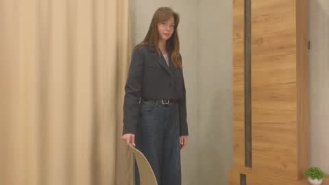 Snapshot of erosyne chatting on 10.20.25 Lily online show from 10.20.25
