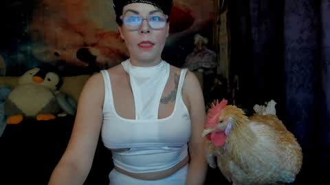 Snapshot of erotic_dessire chatting on 01.17.25 Eve online show from 01.17.25