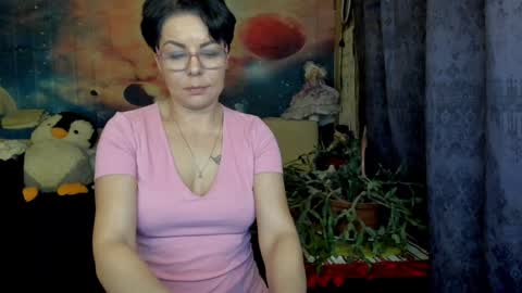 Snapshot of erotic_dessire chatting on 01.17.25 Eve online show from 01.17.25
