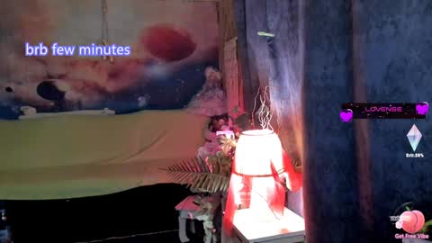 Snapshot of erotic_dessire chatting on 01.23.25 Eve online show from 01.23.25