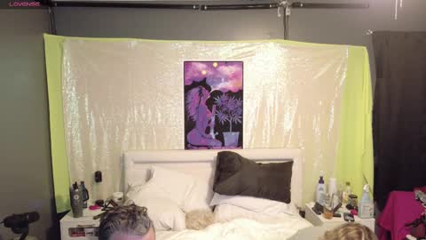 Snapshot of eroticdickmovement chatting on 10.17.25 Cash  Carry Fox online show from 10.17.25