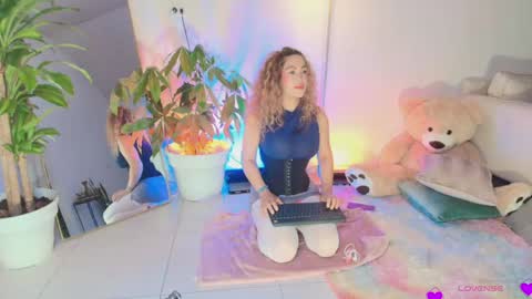 Snapshot of erotik_lady chatting on 05.23.26 TINY online show from 05.23.26