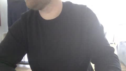 Snapshot of esclavepourfemme chatting on 01.21.25 esclavepourfemme online show from 01.21.25