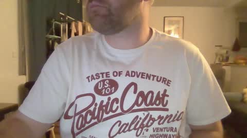 Snapshot of esclavepourfemme chatting on 10.26.25 esclavepourfemme online show from 10.26.25