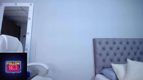 Snapshot of esdeath_cute chatting on 01.14.26 liz online show from 01.14.26