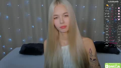 Snapshot of eshcka chatting on 12.19.25 Megan and Brad online show from 12.19.25