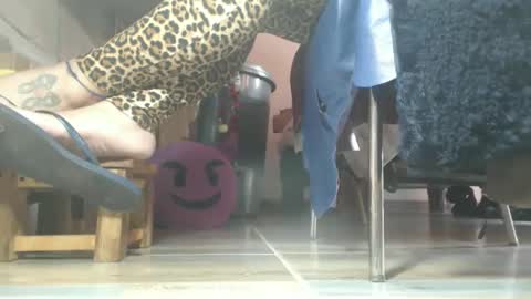 Snapshot of eskelaswd chatting on 10.17.25 Eskela911 online show from 10.17.25