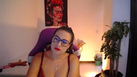 Esmeralda online show from 10.31.25