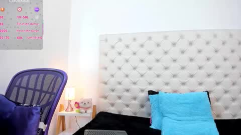 Snapshot of esmeralda_06 chatting on 02.16.26 esmeralda online show from 02.16.26