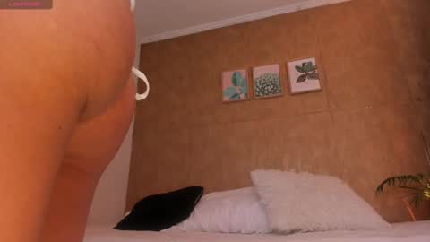 Esmeralda G online show from 02.23.25