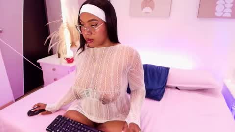 esmeralda online show from 03.10.26
