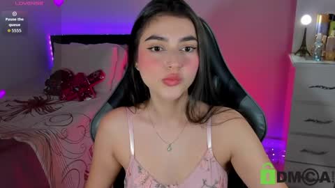 Esmeralda online show from 05.10.26