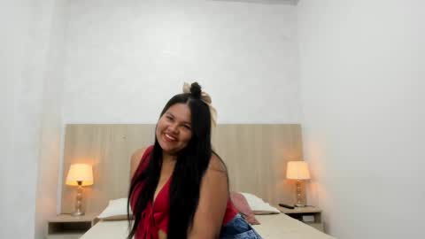 Esmeralda online show from 02.23.26