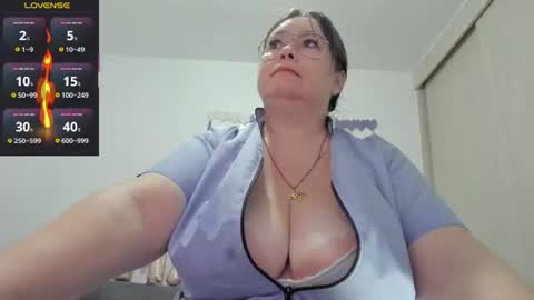 Esmeralda online show from 07.23.26