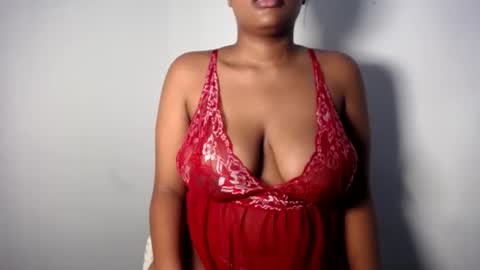 Snapshot of esmeray_ chatting on 05.11.26 Esme online show from 05.11.26