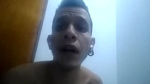 Snapshot of esneyderhenao20 chatting on 02.16.25 esneyderhenao20 online show from 02.16.25