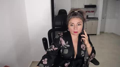 Juliana online show from 05.15.26