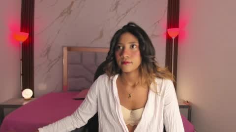 esperanzamora online show from 04.14.26