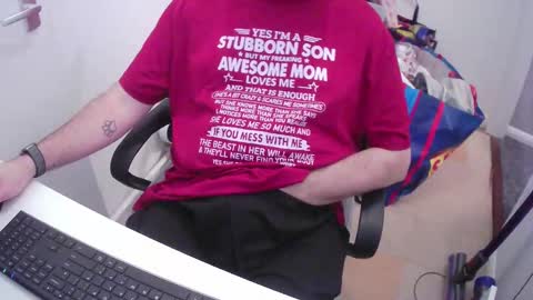 Snapshot of essex_wild chatting on 12.27.24 Morph online show from 12.27.24