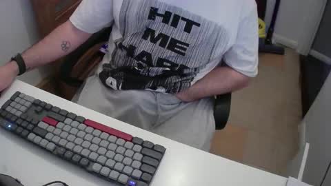 Snapshot of essex_wild chatting on 11.29.25 Morph online show from 11.29.25