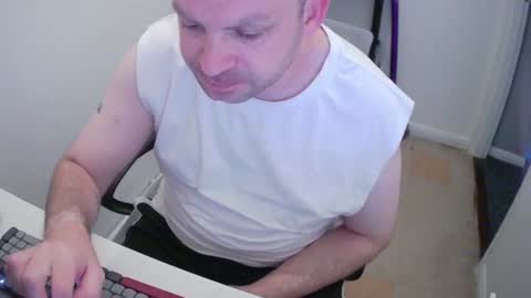 Snapshot of essex_wild chatting on 06.20.26 Morph online show from 06.20.26