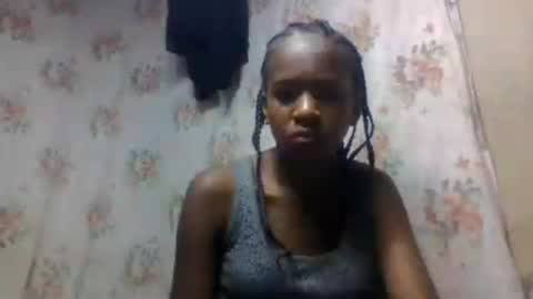 Snapshot of estancelee chatting on 07.25.26 estancelee online show from 07.25.26