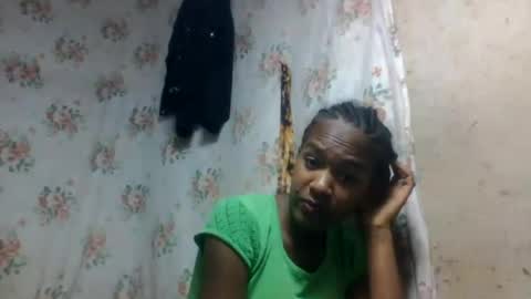 Snapshot of estancelee chatting on 07.28.26 estancelee online show from 07.28.26