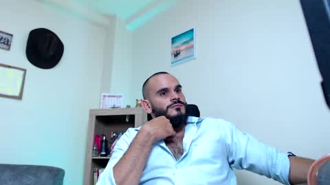 Snapshot of esteban_fer chatting on 05.24.26 Esteban Fernandez online show from 05.24.26