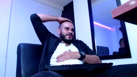 Snapshot of esteban_fer chatting on 08.03.26 Esteban Fernandez online show from 08.03.26