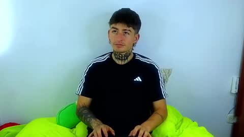 Esteban independent model online show from 03.05.25