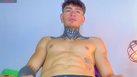 Esteban independent model online show from 11.08.25