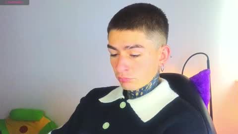 Esteban independent model online show from 02.25.26