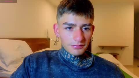 Snapshot of estebanchar_ chatting on 05.10.26 Esteban independent model online show from 05.10.26