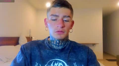 Snapshot of estebanchar_ chatting on 05.11.26 Esteban independent model online show from 05.11.26