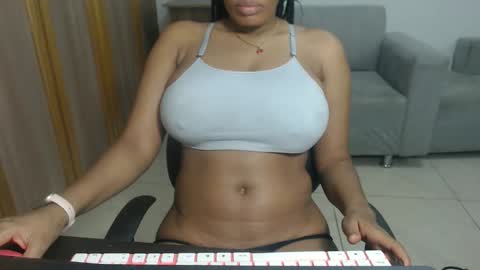 estefania_starlovee online show from 10.23.25